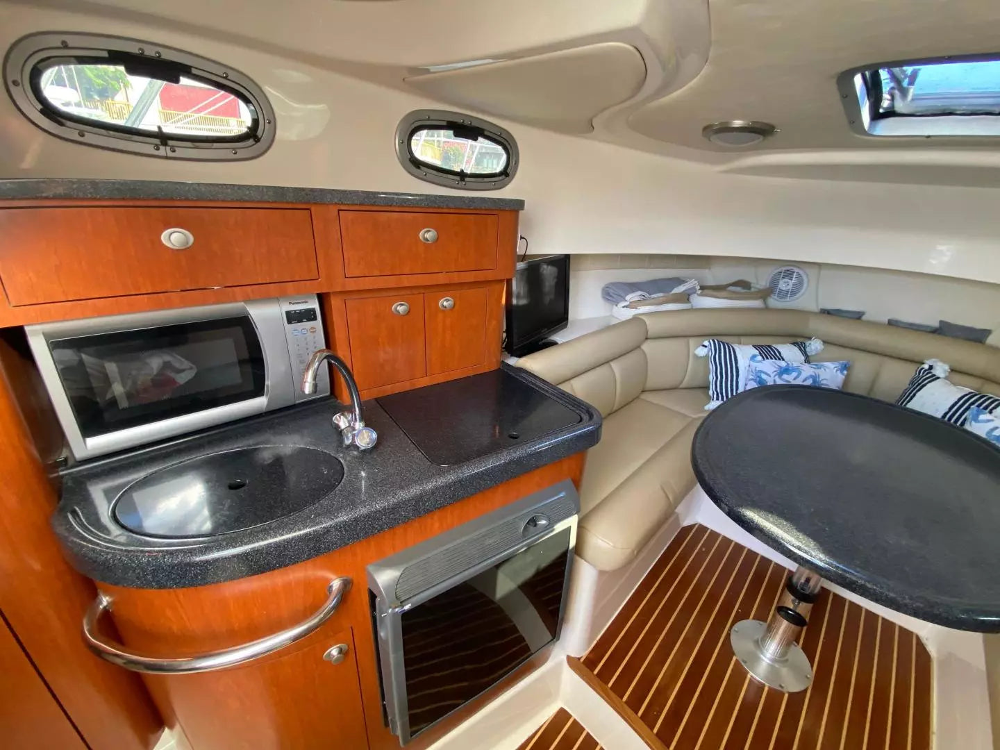 2006 Boston Whaler 305 Conquest Annapolis, MD