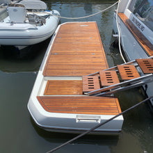 Load image into Gallery viewer, Boat Detailing - Per Foot

